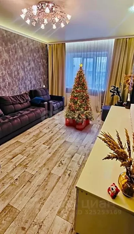 3-к кв. Белгородская область, Губкин Севастопольская ул., 107 (85.0 м) - Фото 1