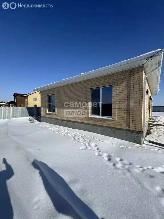 Дом в село Яксатово, Кизанская улица, 4 (120 м) - Фото 1