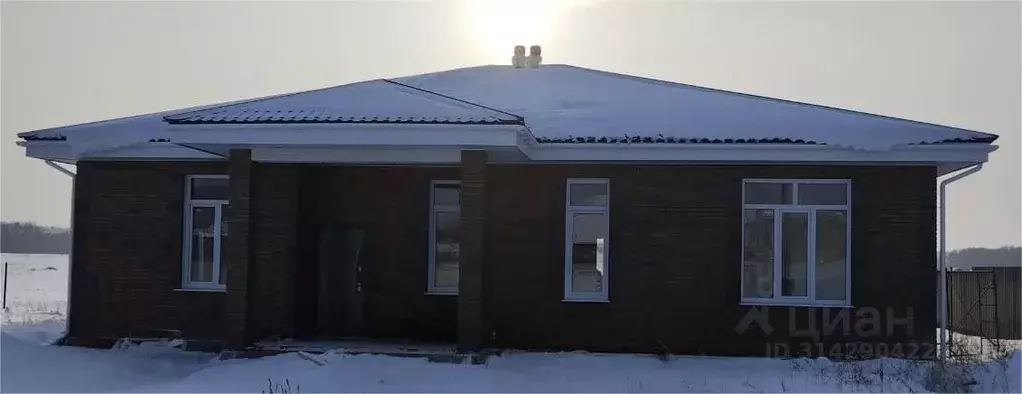 Коттедж в Омская область, Омский район, с. Усть-Заостровка ул. 8-я ... - Фото 0