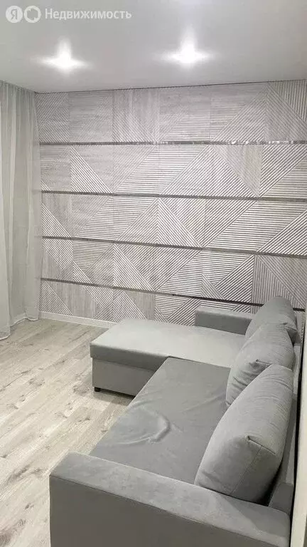 2-комнатная квартира: Тобольск, 9-й микрорайон, 16 (40 м) - Фото 0