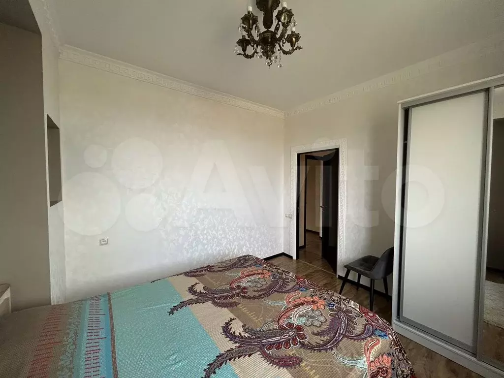 2-к. квартира, 80 м, 3/3 эт. - Фото 1