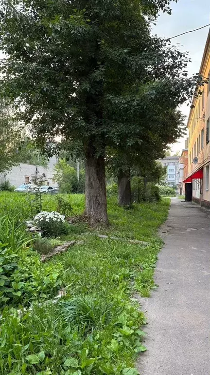Комната 22 м в 3-к., 1/3 эт. - Фото 1