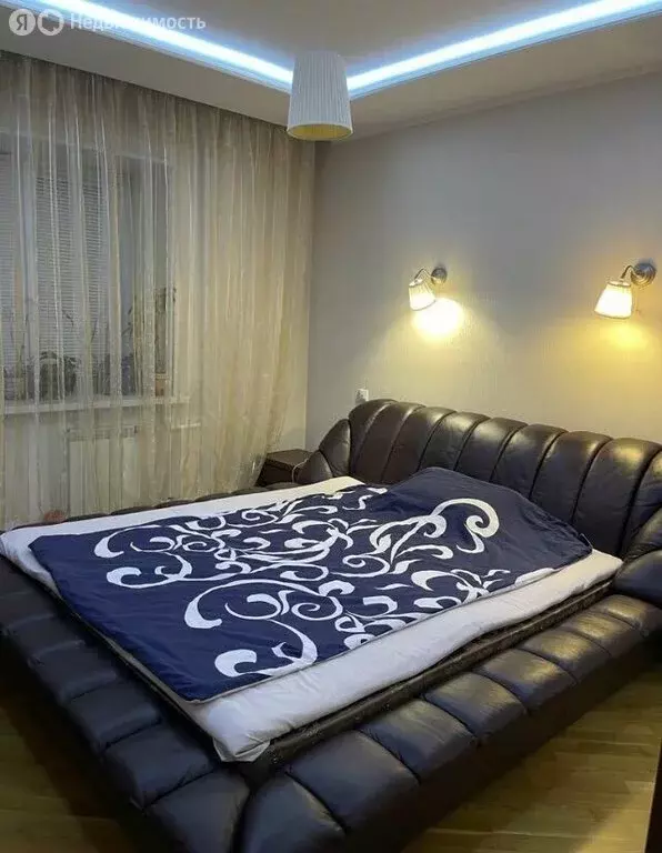 2-комнатная квартира: Тюмень, улица Грибоедова, 13к1 (66.5 м) - Фото 1