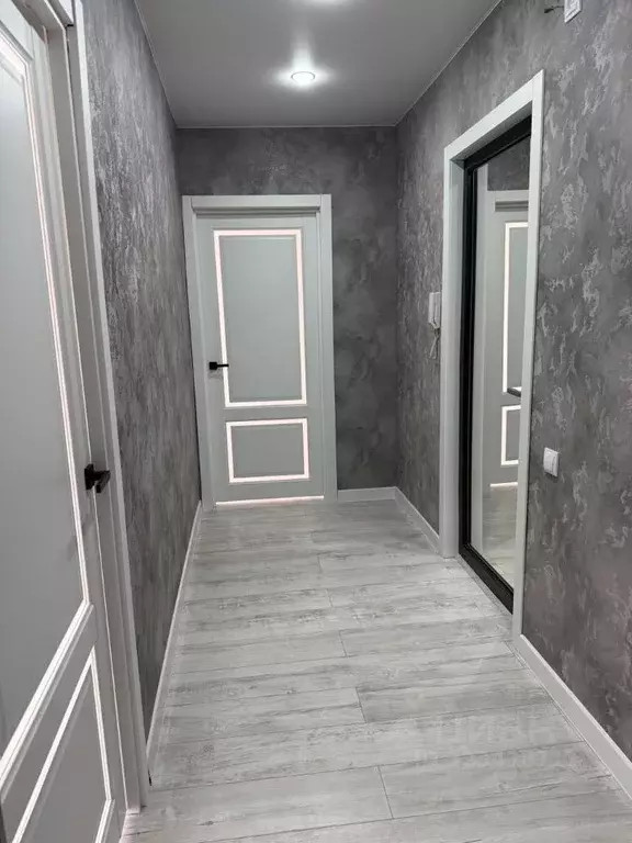 2-к кв. Омская область, Омск 6-й мкр, бул. Заречный, 2А (53.4 м) - Фото 2