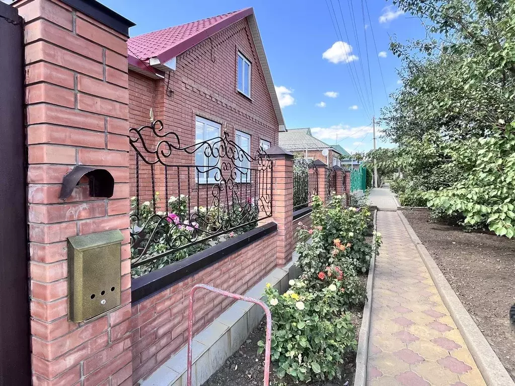 Дом в Ростовская область, пос. Матвеев Курган ул. Краснодарская (107 ... - Фото 0
