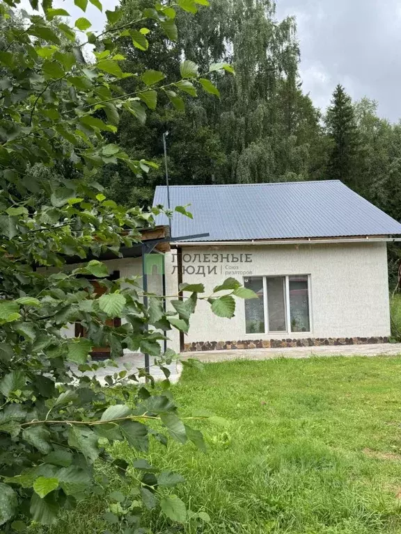 Дом в Удмуртия, Завьяловский район, Разъезд 13 узкоколейной железной ... - Фото 0