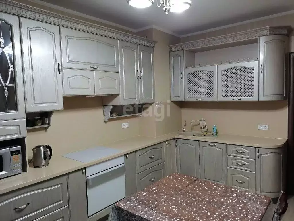 2-к кв. Белгородская область, Белгород Славянская ул., 15 (71.8 м) - Фото 0