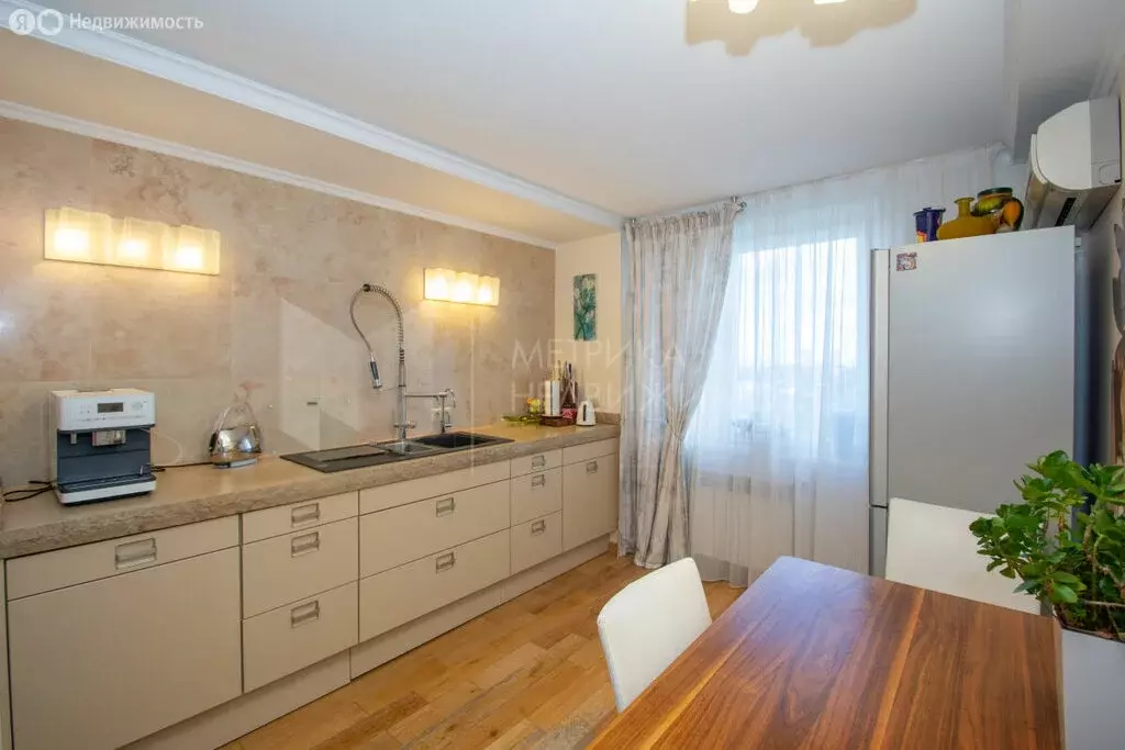 2-комнатная квартира: Тюмень, улица 9 Января, 162 (55 м) - Фото 2