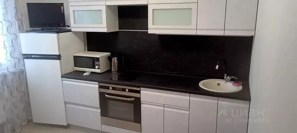 1-к кв. Воронежская область, Новоусманский район, пос. Отрадное ул. ... - Фото 0