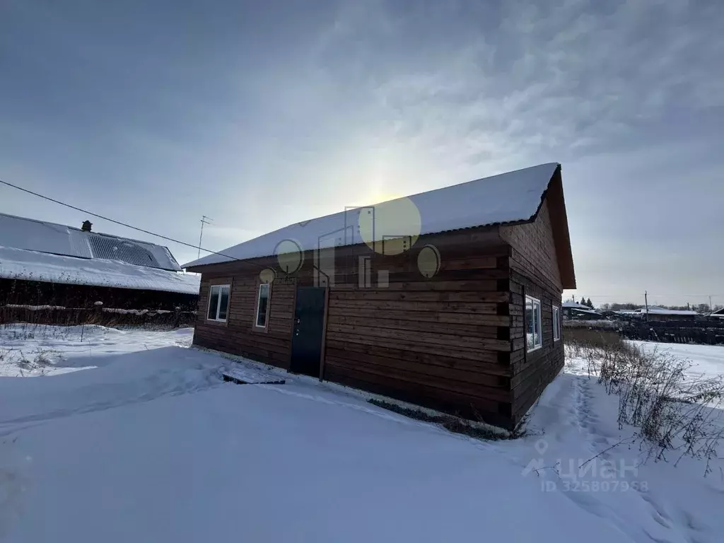 Дом в Иркутская область, Иркутский муниципальный округ, д. Куда ул. ... - Фото 1