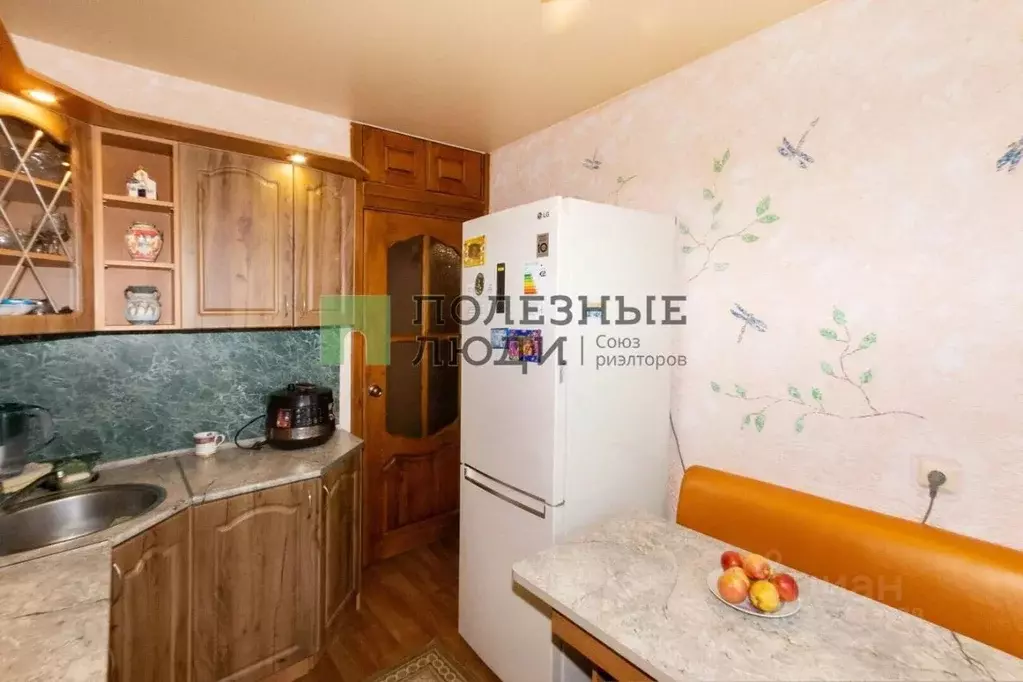3-к кв. Курганская область, Курган Заозерный жилрайон, 1-й мкр, 19 ... - Фото 2