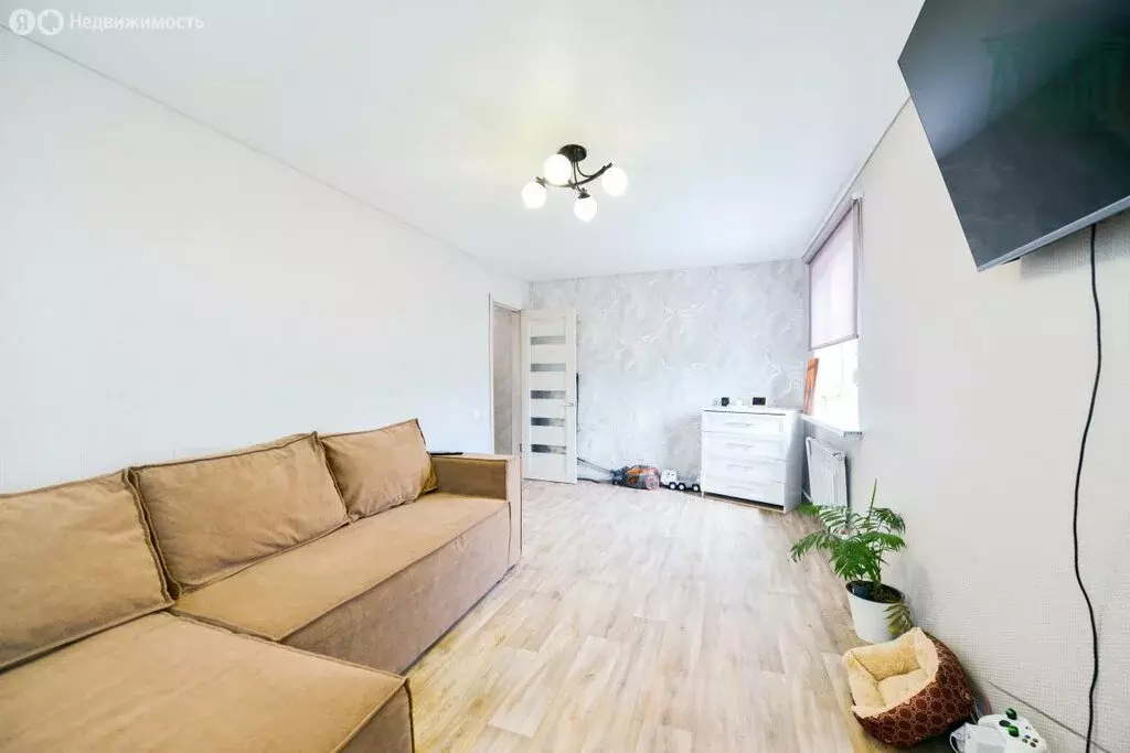 2-комнатная квартира: Хабаровск, 1-й микрорайон, улица Калараша, 23 ... - Фото 1