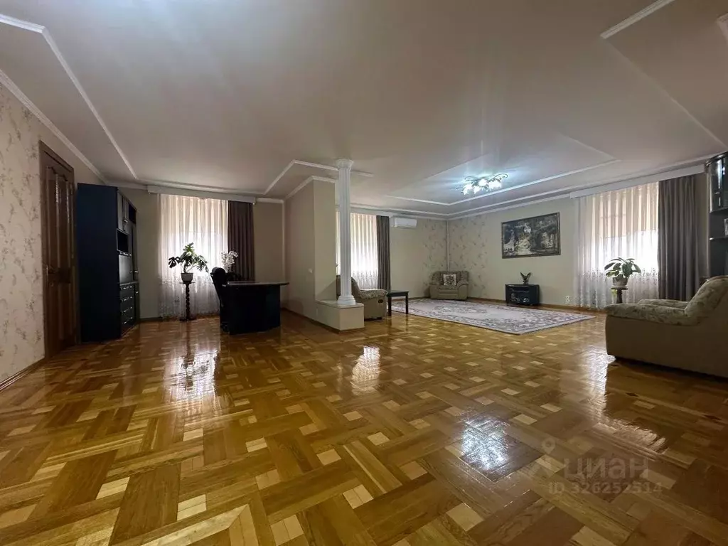 Дом в Краснодарский край, Краснодар ул. Каляева, 63 (480 м) - Фото 2