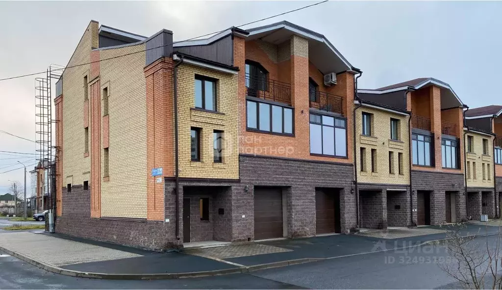 Таунхаус в Ленинградская область, Кириши просп. Героев, 38к1 (304 м) - Фото 1