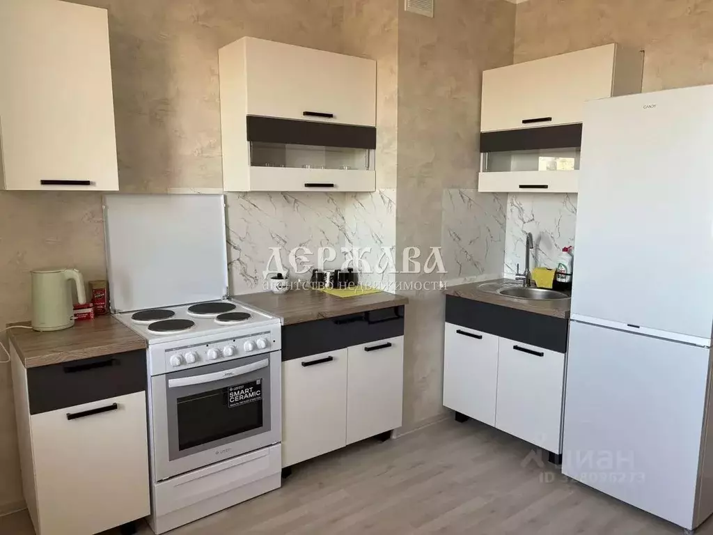 1-к кв. Белгородская область, Старый Оскол Космос мкр, 9А (40.0 м) - Фото 1