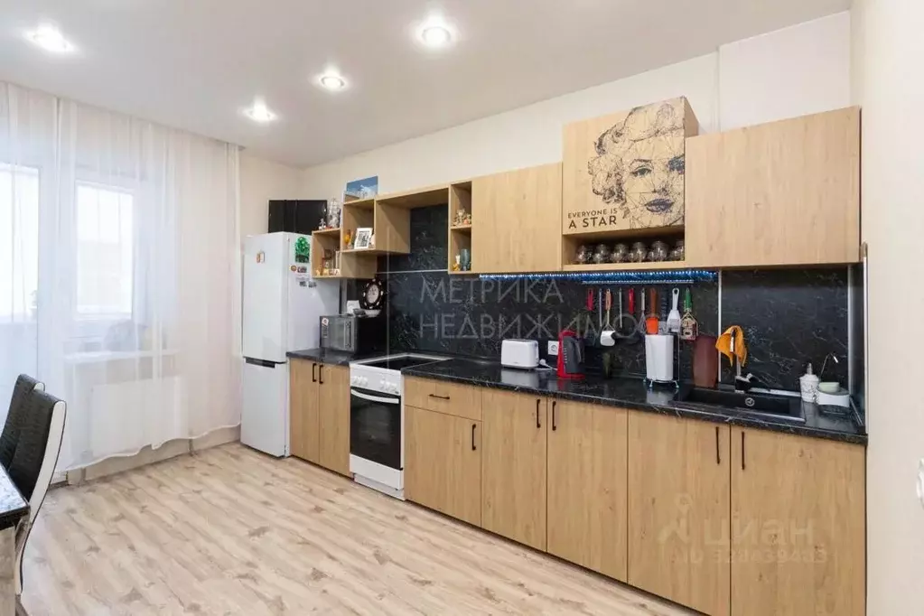 1-к кв. Тюменская область, Тюмень ул. Николая Ростовцева, 27к2 (40.6 ... - Фото 1