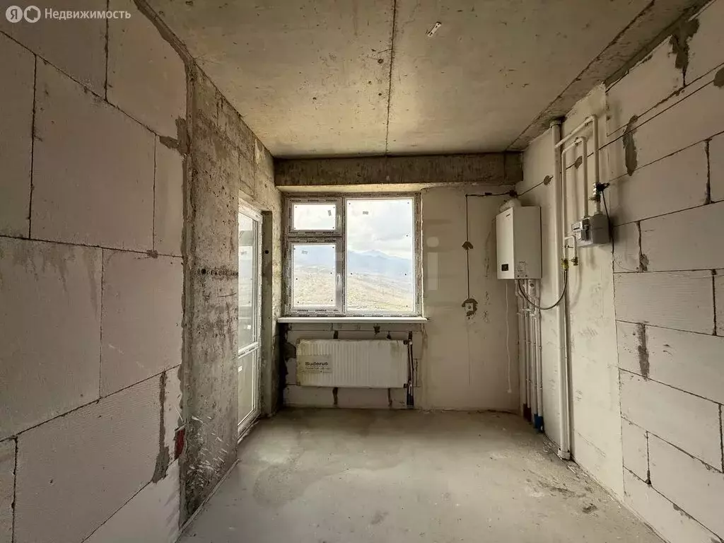 1-комнатная квартира: Алушта, улица 60 лет СССР, 29 (36.1 м) - Фото 0