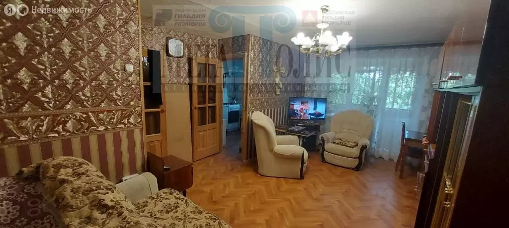3-комнатная квартира: Нижний Новгород, улица Лескова, 56 (54 м) - Фото 0