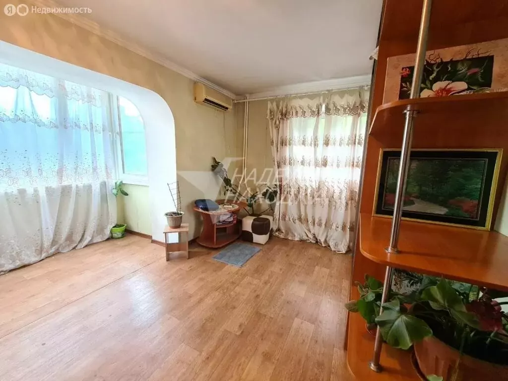 1-комнатная квартира: Находка, Заводская улица, 12 (36 м) - Фото 1