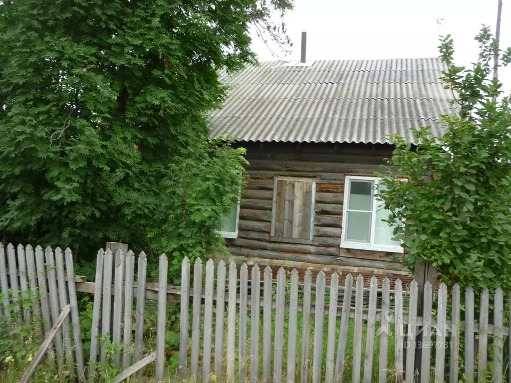 Мир александровка. Зарбь Братский район. Александровка Братский район. Александровка Иркутская область Братский район. Школа села Зарбь Братского района.