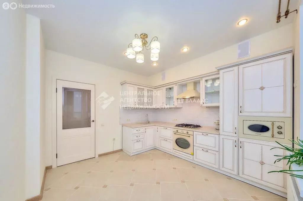 2-комнатная квартира: Рязань, улица Чапаева, 61 (71 м) - Фото 1