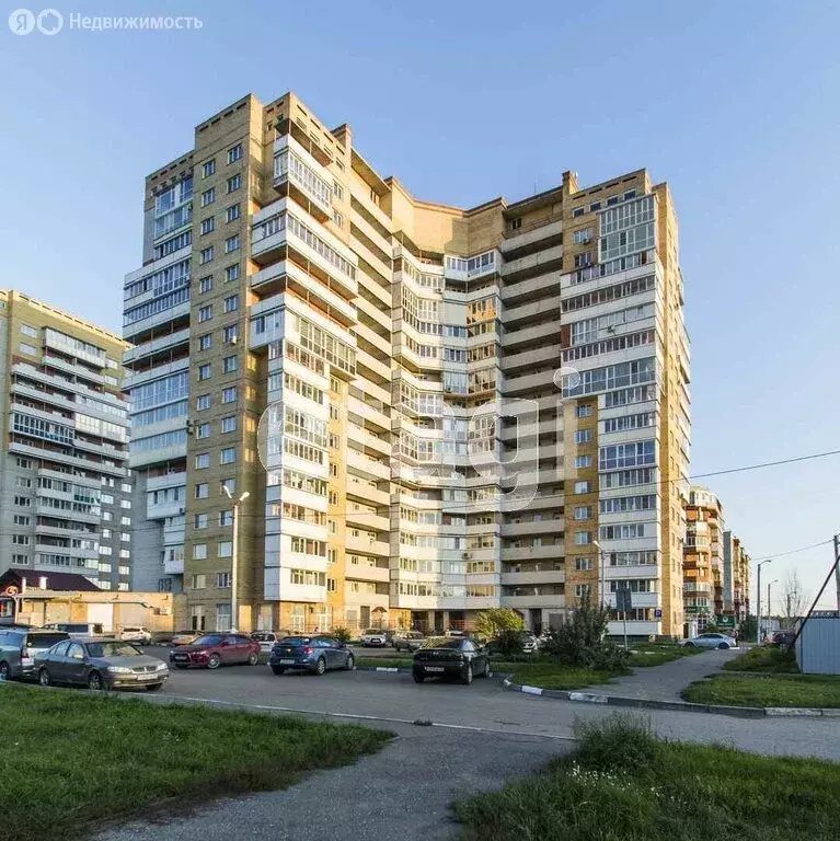 2-комнатная квартира: Омск, улица Дианова, 27 (106 м) - Фото 0