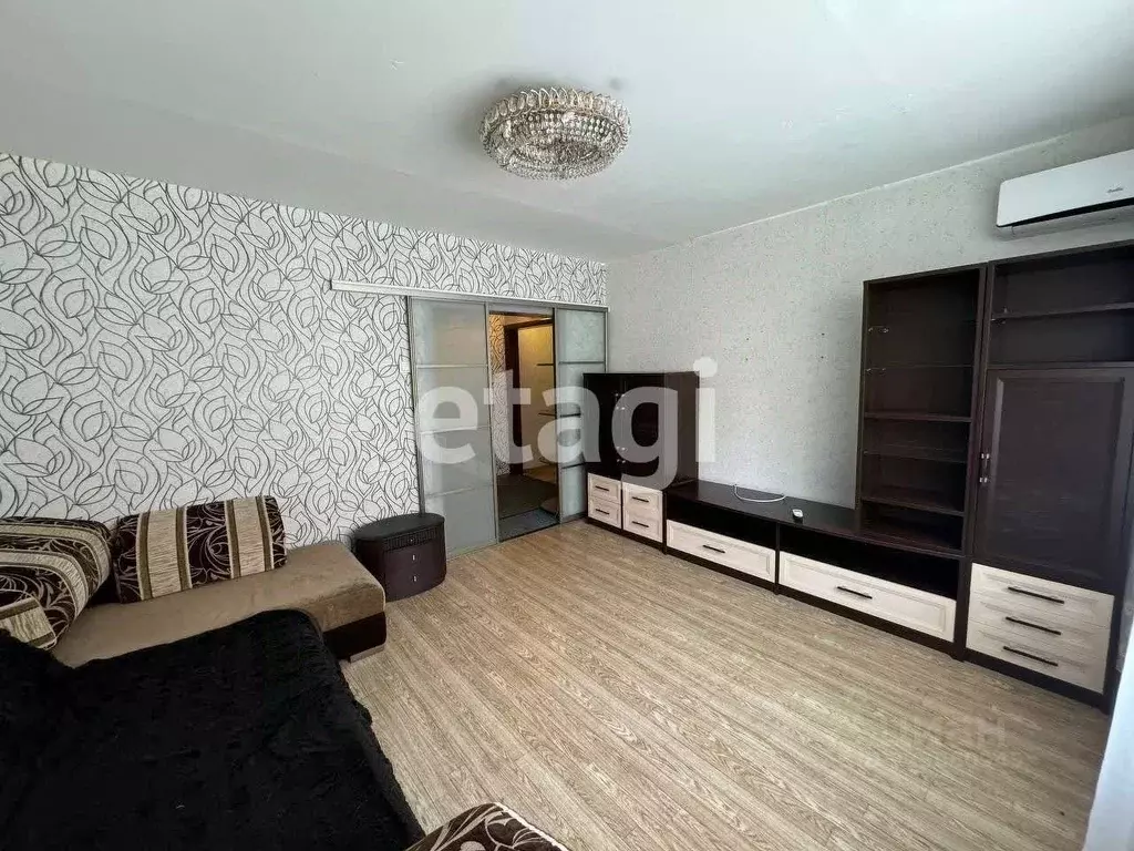 3-к кв. Красноярский край, Красноярск ул. Молокова, 50 (66.2 м) - Фото 1