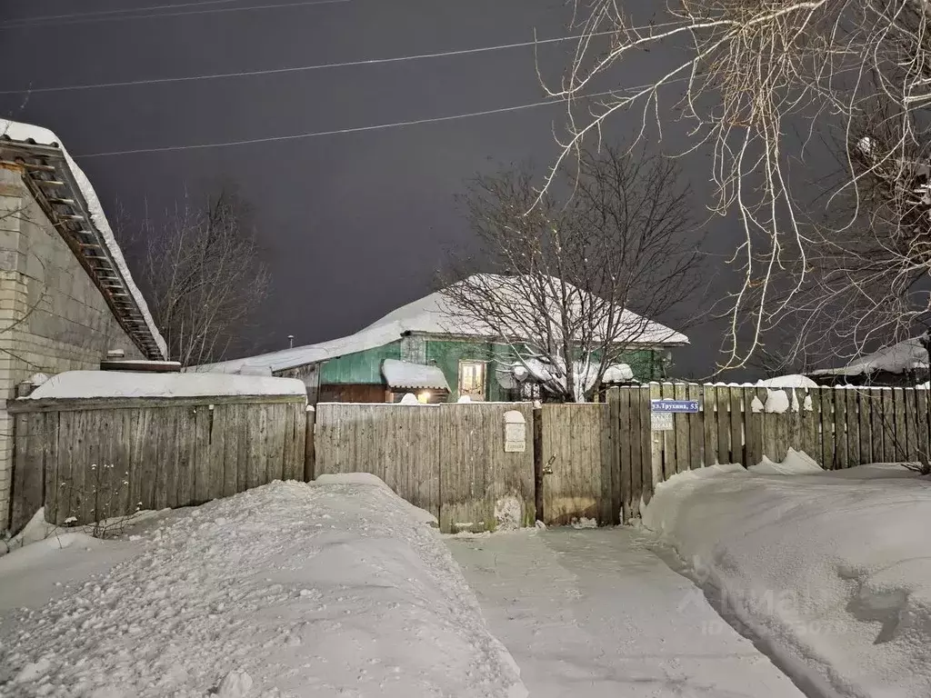 Дом в Пермский край, Добрянский муниципальный округ, Полазна рп ул. ... - Фото 1