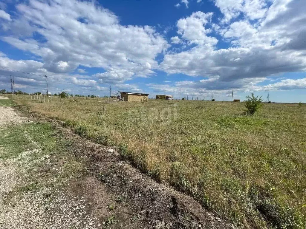 Участок в Крым, Симферопольский район, с. Мирное  (6.0 сот.) - Фото 1