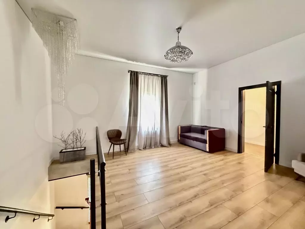 Дом 260 м на участке 6 сот. - Фото 0