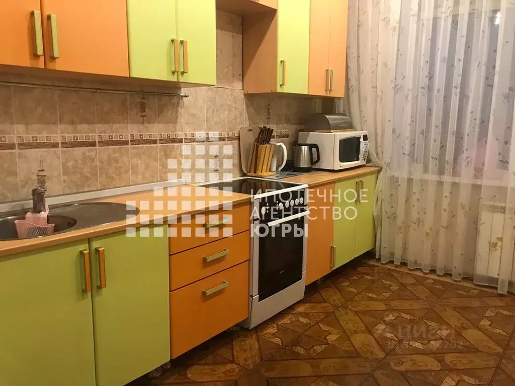 4-к кв. Ханты-Мансийский АО, Нижневартовск Пермская ул., 15 (84.7 м) - Фото 0
