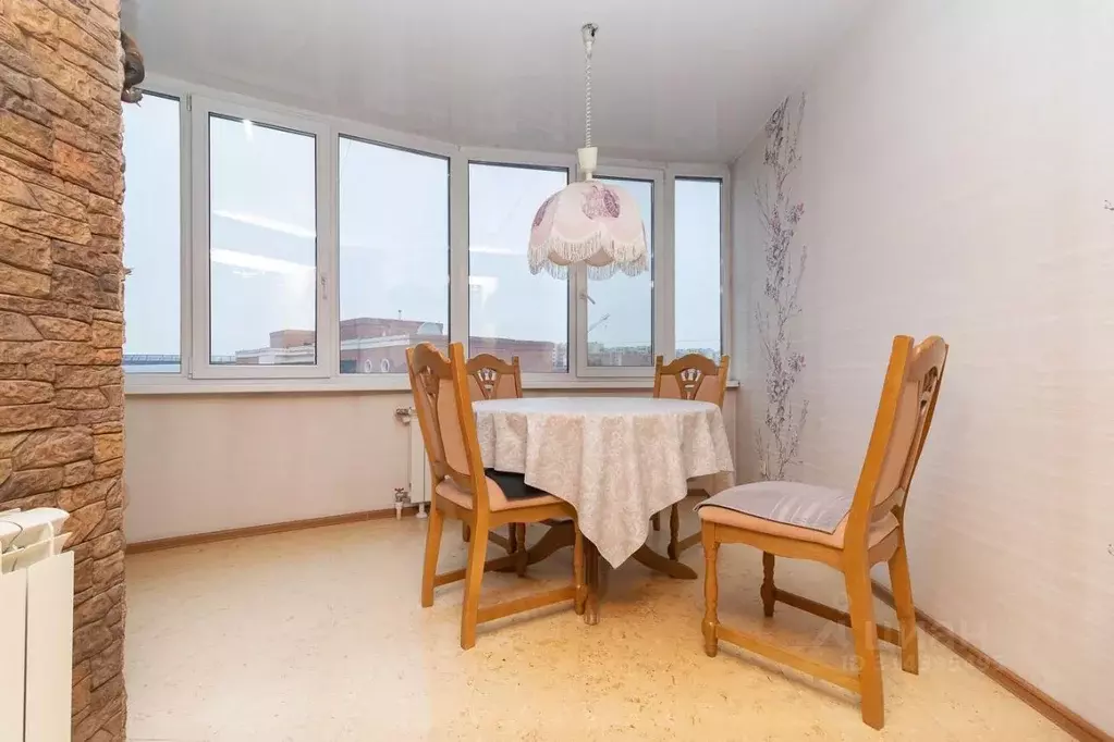 3-к кв. Омская область, Омск ул. Крупской, 4 (104.0 м) - Фото 1