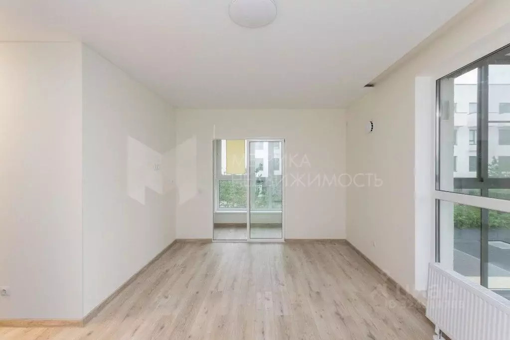 2-к кв. Тюменская область, Тюмень ул. Василия Шамова, 8 (58.3 м) - Фото 2