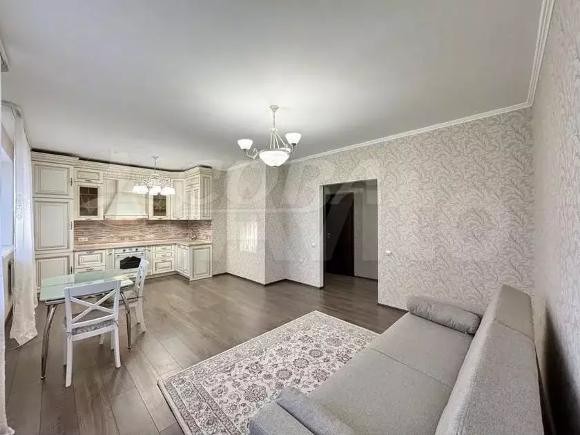 1-к. квартира, 60 м, 1/17 эт. - Фото 1