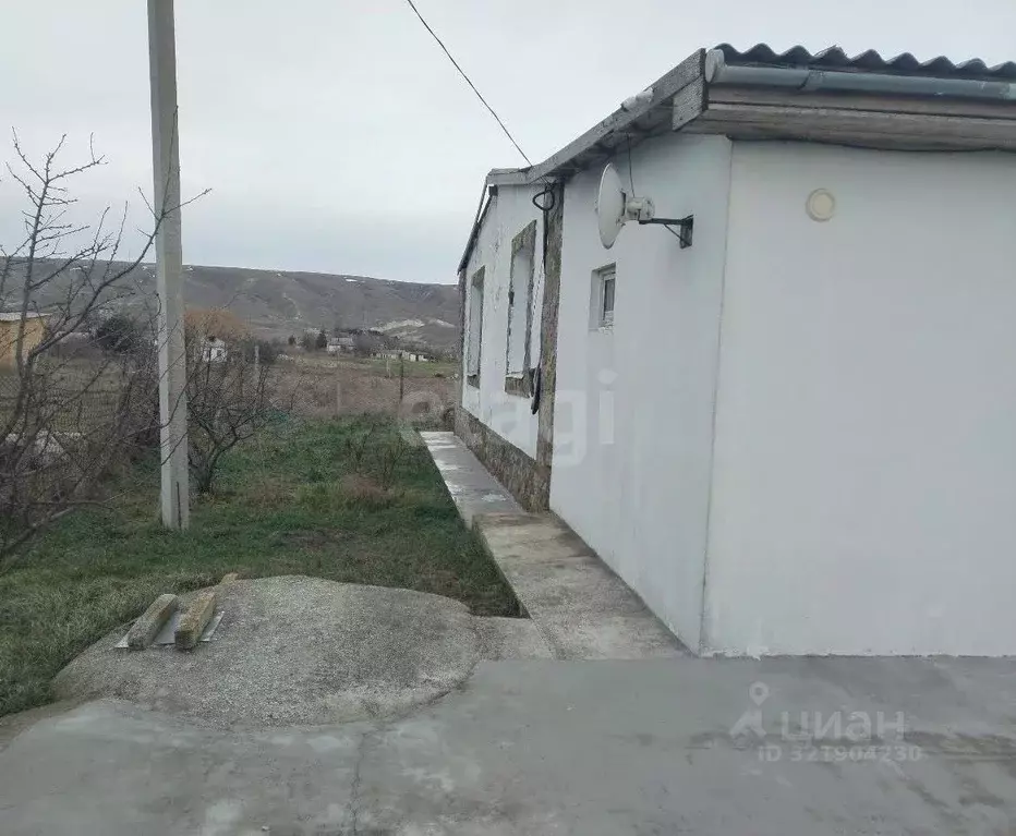 Дом в Крым, Феодосия муниципальный округ, с. Южное ул. Бахчалы (90 м) - Фото 0