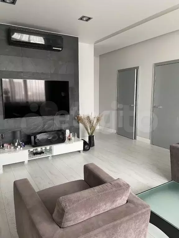 3-к. квартира, 110 м, 13/24 эт. - Фото 1
