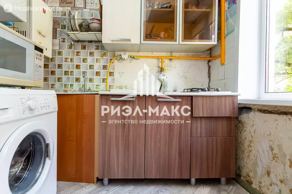2-комнатная квартира: Брянск, Фокинский район, улица Коммунаров, 4 . - Фото 1