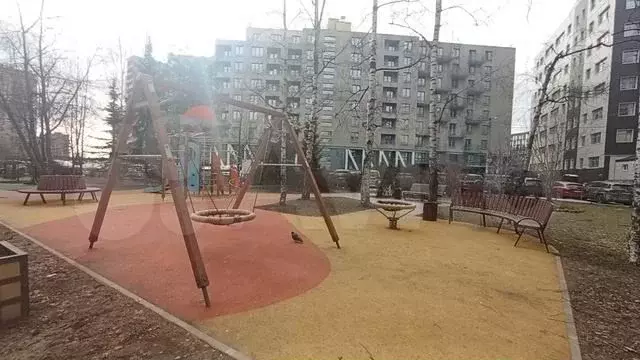 Комната 17 м в 9-к., 5/5 эт. - Фото 1