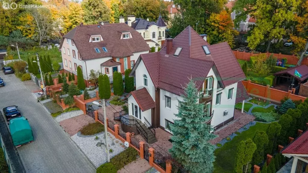 Дом в Калининград, улица Евгения Колесникова (224 м) - Фото 1