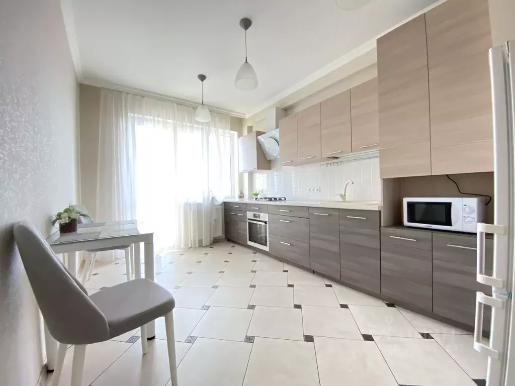 2-к кв. Калининградская область, Калининград Калязинская ул., 6 (70.0 ... - Фото 1