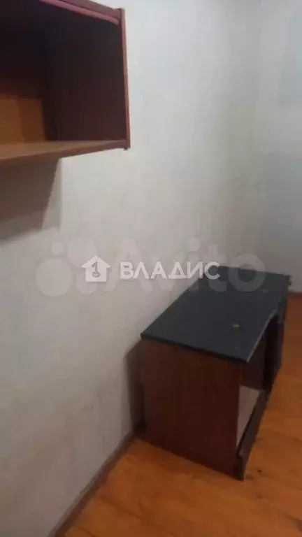 Комната 10,1 м в 3-к., 1/3 эт. - Фото 1