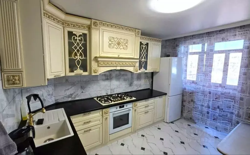 3-к кв. Крым, Симферополь ул. Тренева (74.0 м) - Фото 1