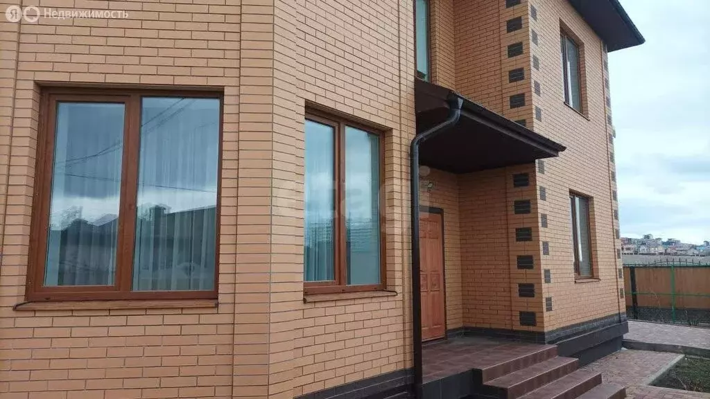 Дом в село Супсех, Желанная улица (308.1 м) - Фото 1