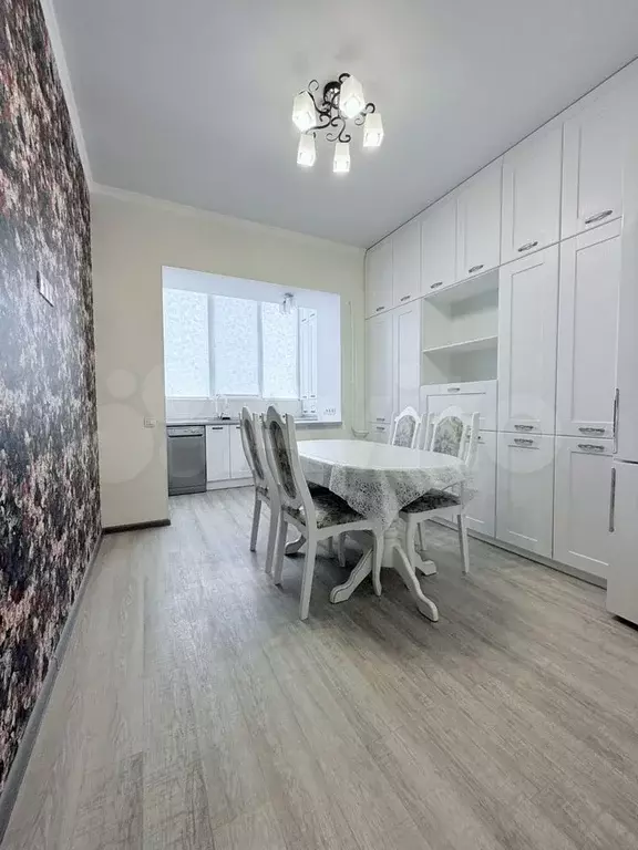 2-к. квартира, 55 м, 3/3 эт. - Фото 1