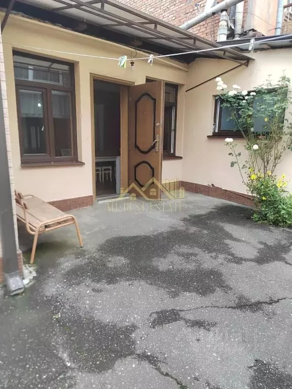 Дом в Северная Осетия, Владикавказ ул. Владимира Баллаева, 28 (90 м) - Фото 1