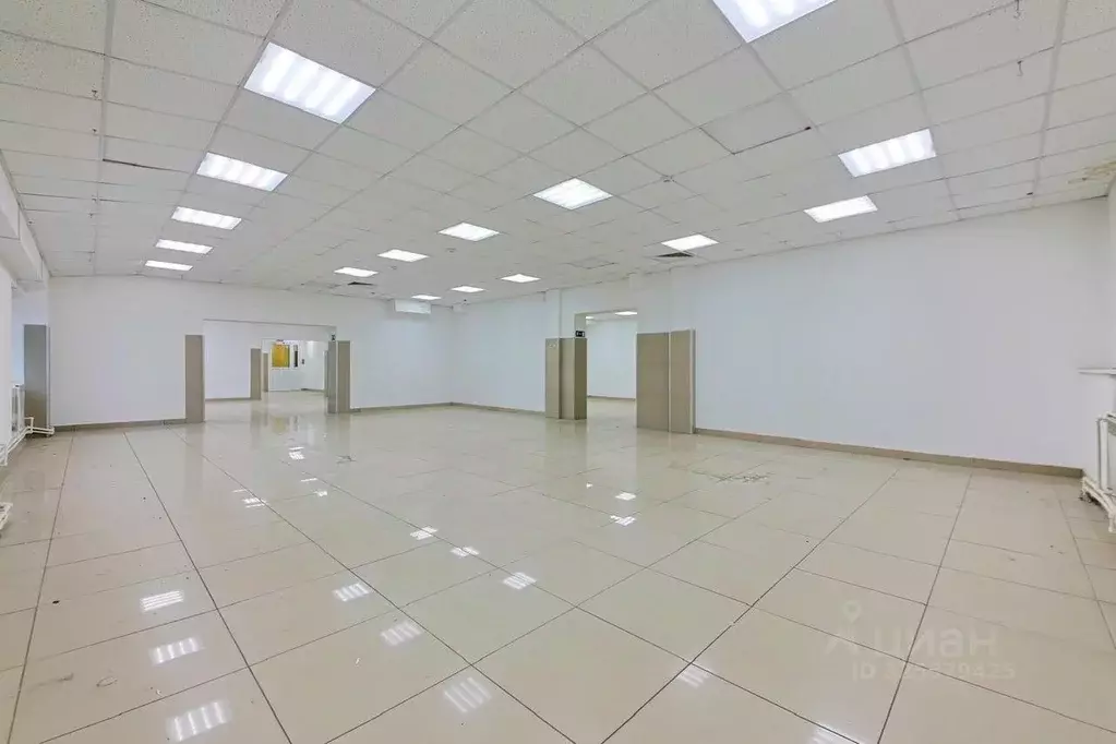 Помещение свободного назначения в Санкт-Петербург Октябрьская наб., ... - Фото 1