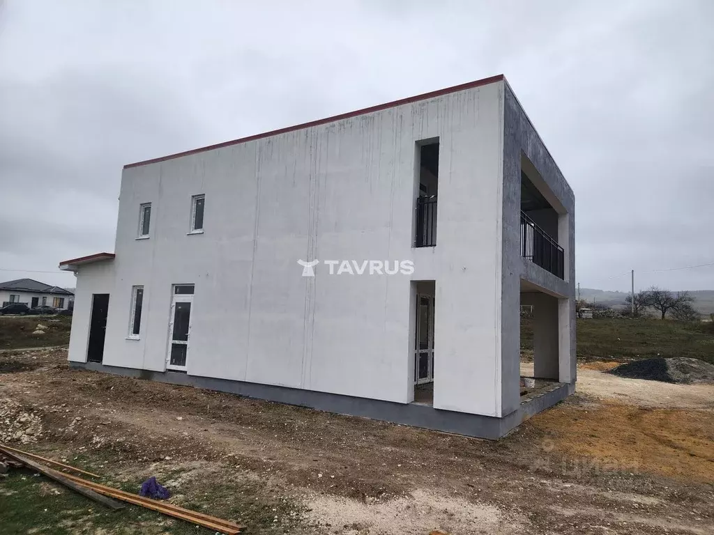 Дом в Крым, Симферопольский район, Чистенское с/пос, с. Левадки  (200 ... - Фото 1