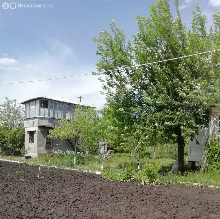 Дом в городское поселение Новосемейкино, садовый массив Водинский, СНТ ... - Фото 1