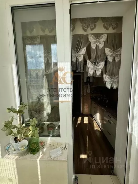 3-к кв. Крым, Феодосия ул. Челнокова, 82 (68.6 м) - Фото 0