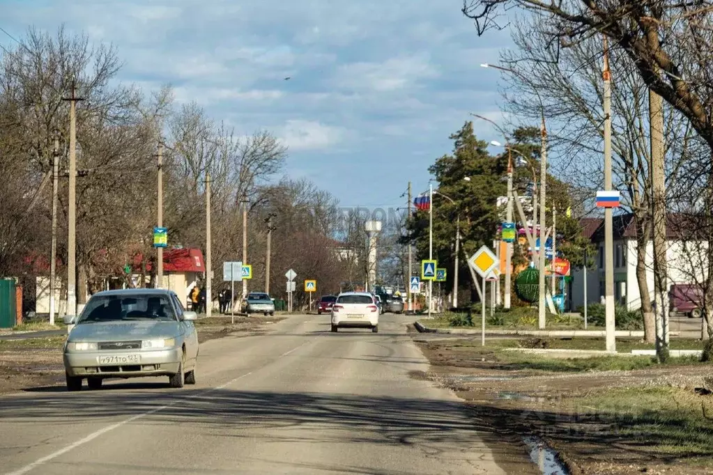 Участок в Краснодарский край, Абинский район, Ахтырское городское ... - Фото 0